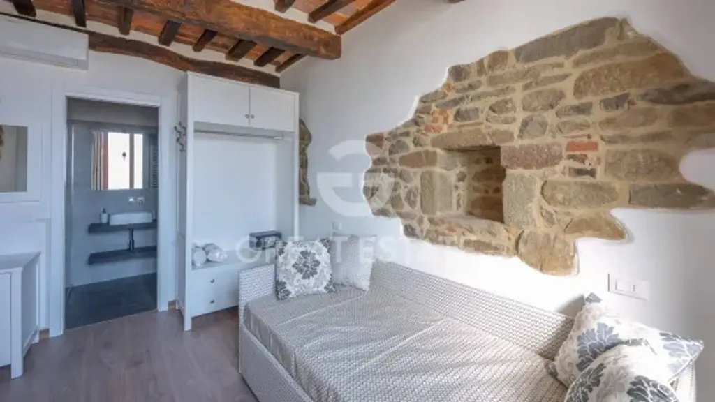 Bedrooms - Restored Casale with Pool in Rigomagno