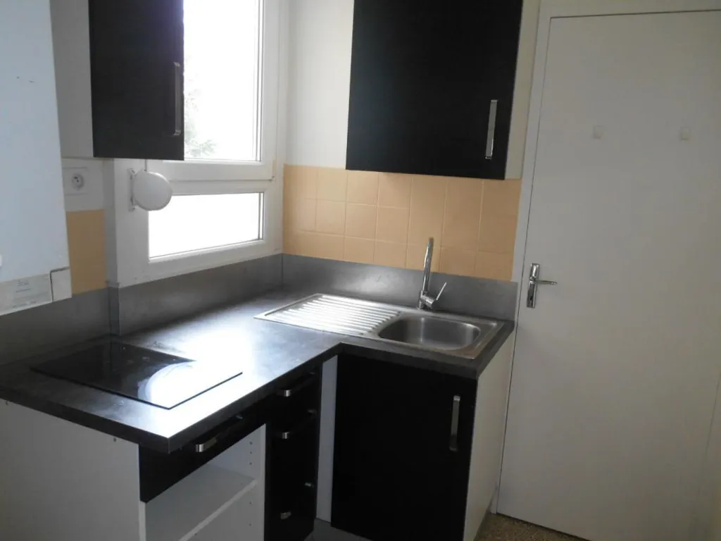 Köök - T2 Flat with Balcony in Villers-lès-Nancy