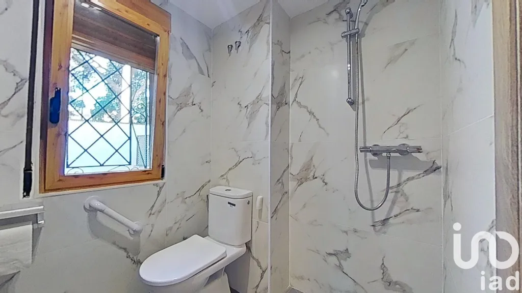 Vannitoad - Semi-Detached House with Solar Panels in Benicasim