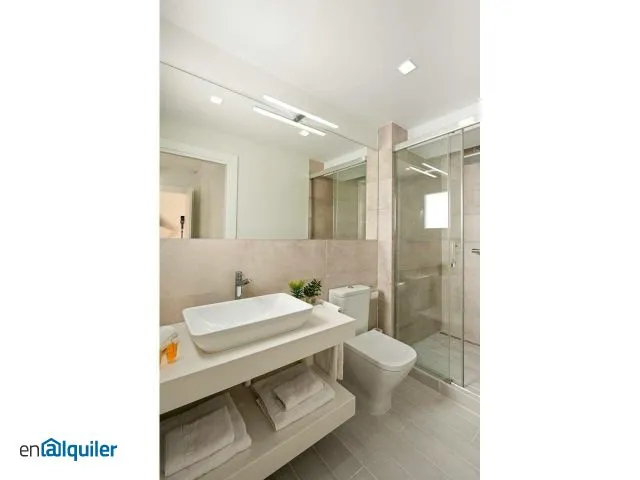 Bagni - Modern Apartment with Balcony in Seville's Historic Centre