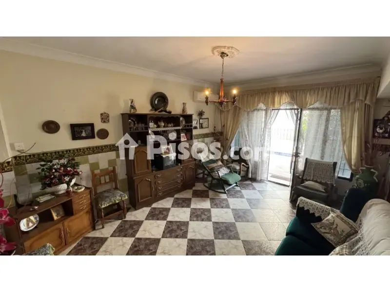 Elutuba - Single-Storey House with Garden in Brenes