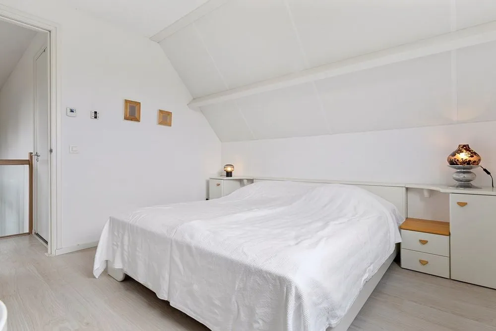 Magamistoad - Eco-Friendly Villa with Solar Panels in Venlo