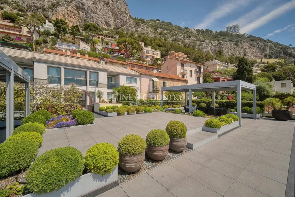 Terrazza - Penthouse Villa with Sea View at Monaco Border
