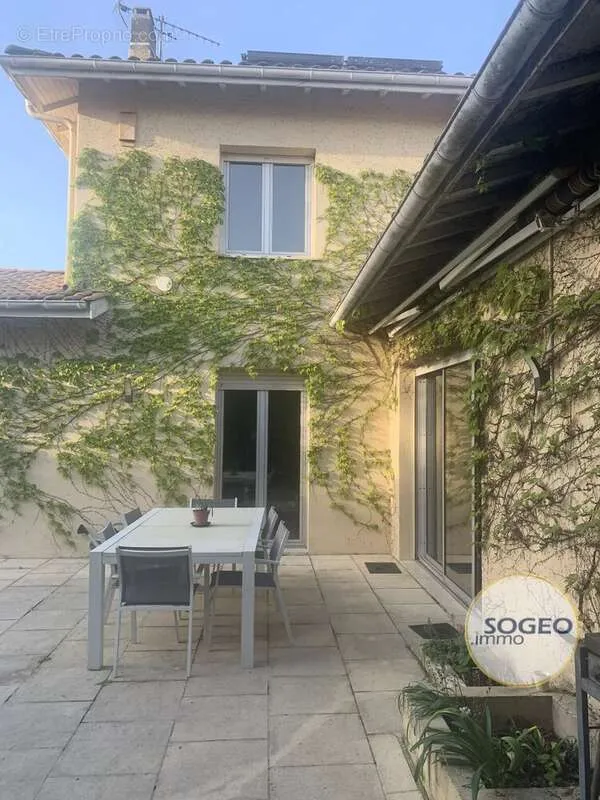 Terrasse - Villa d'Architecte avec Cabinet à Talence