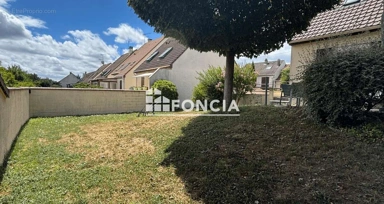 Aed - Detached House with Garden in Chilly-Mazarin