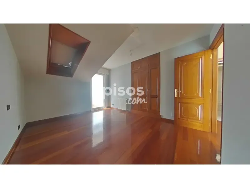 Toad - Semi-detached House in Castros, A Coruña
