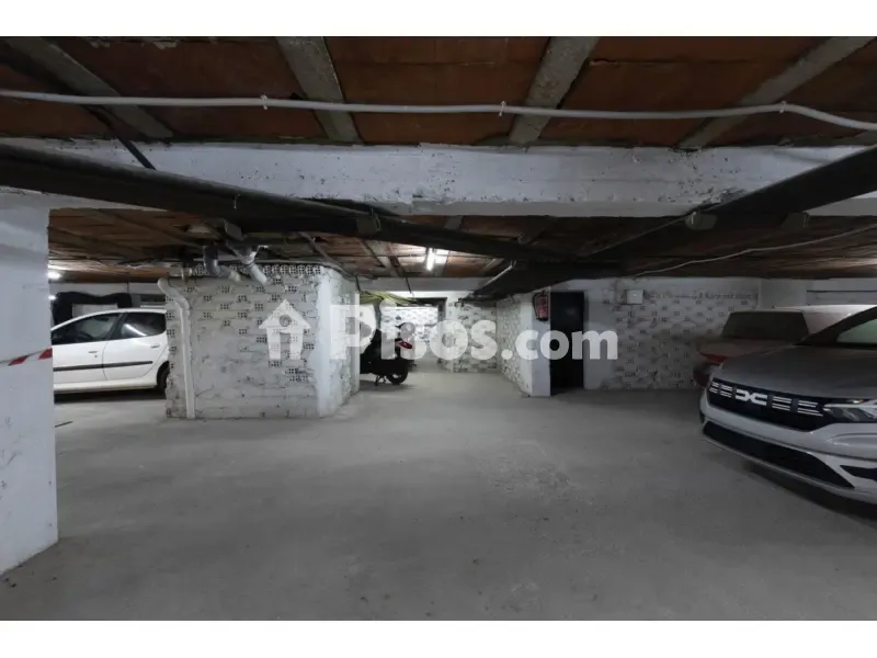 Garage - Modernised Apartment with Balcony in Granada