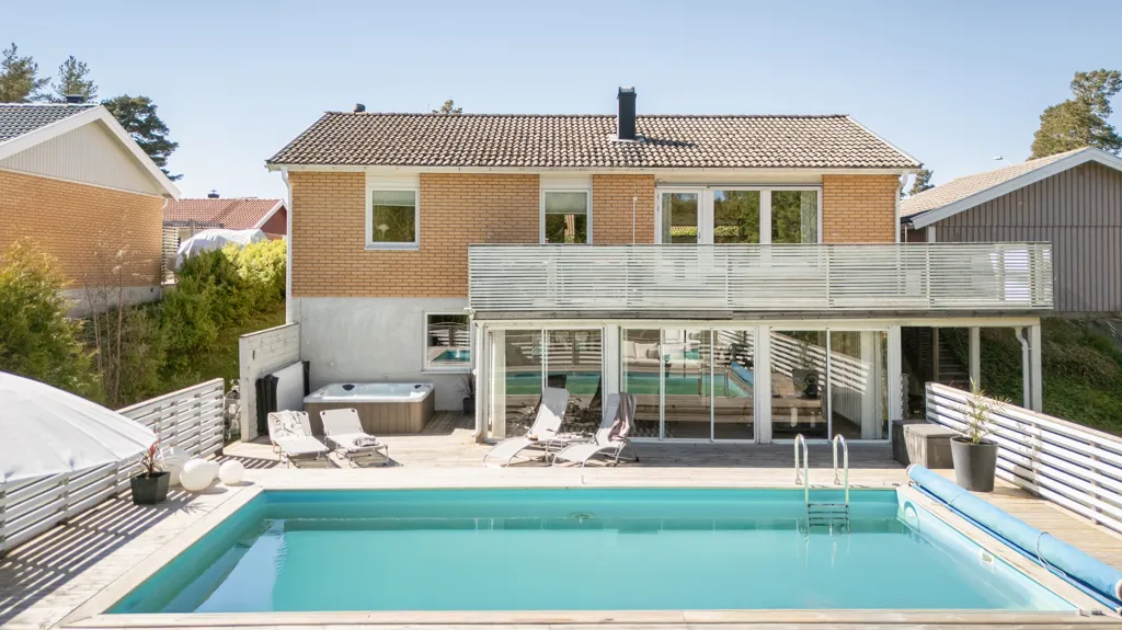 Piscina - Villa with Pool in Bärstad