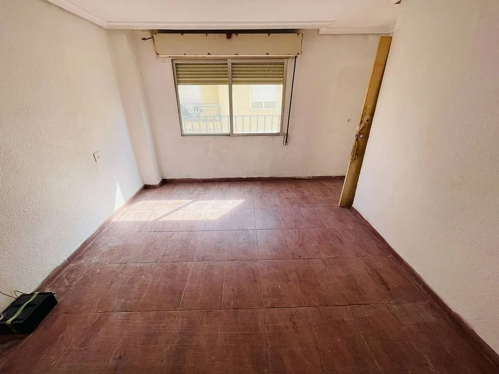 Toad - Flat to Renovate in El Progreso