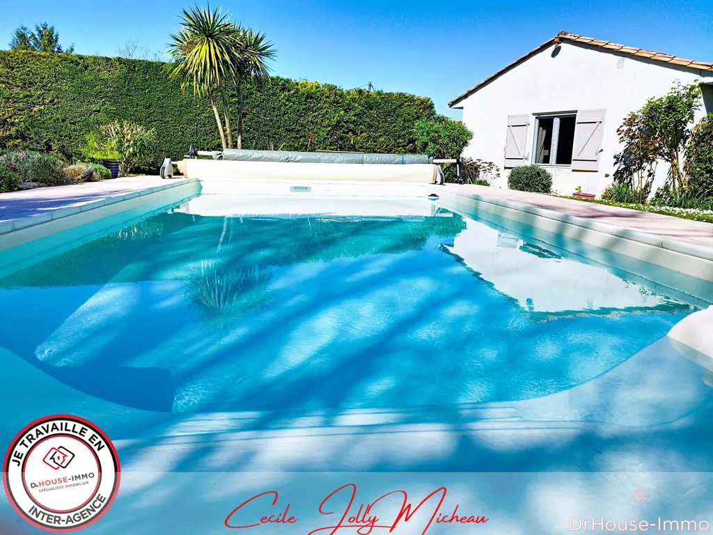 Bassein - Family House with Pool in Blaye