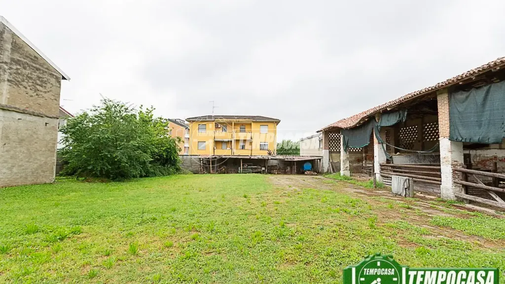 Aed - Rustic Cottages to Renovate in Guardamiglio