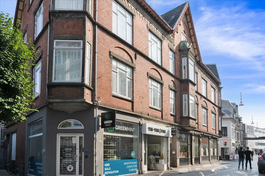 Välivaade - Office Space with High Ceilings on Bispensgade