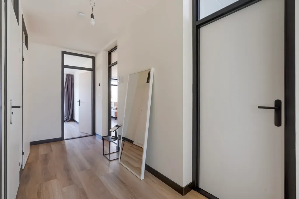Entrée - 5-Bedroom Gallery Flat with Balcony in Leidschendam