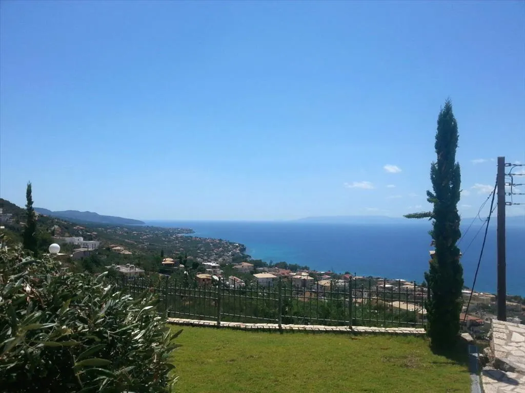 Jardin - Villa with Sea View and Pool in Kalamata