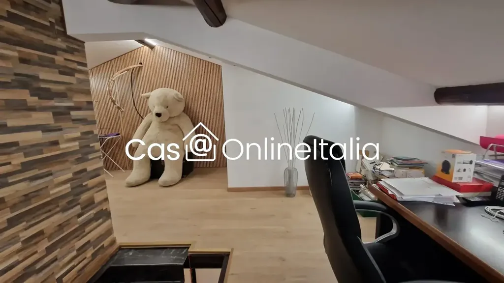 Living Room - Rusticated Apartment with Balcony in Florence