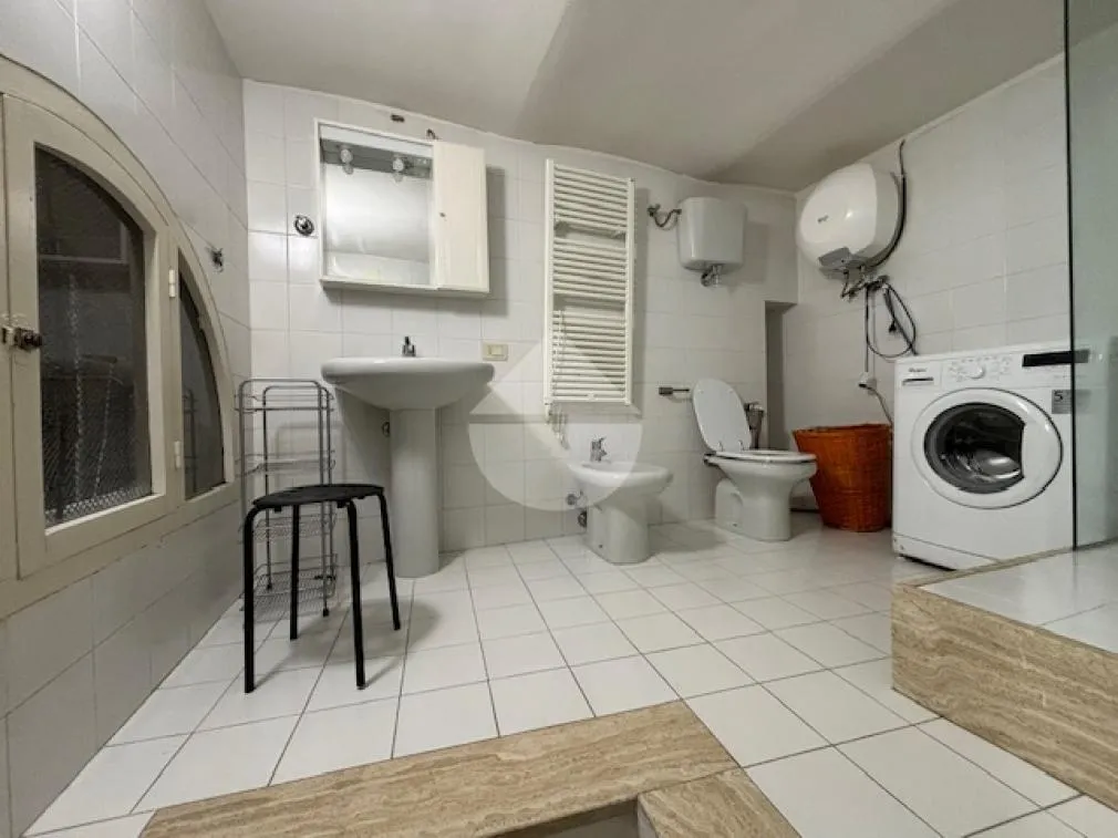 Bagni - Central Perugia Studio with Balcony