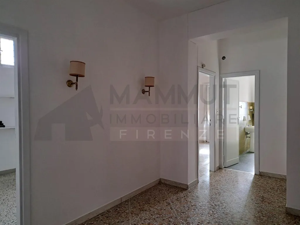 Entrée - 4-Bed Apartment with Balcony in Florence