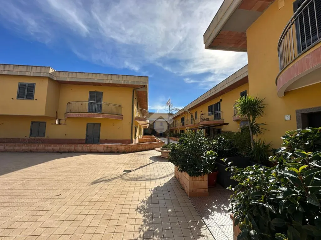 Giardino - Terraced Villa with Triple Exposure in Trebisacce