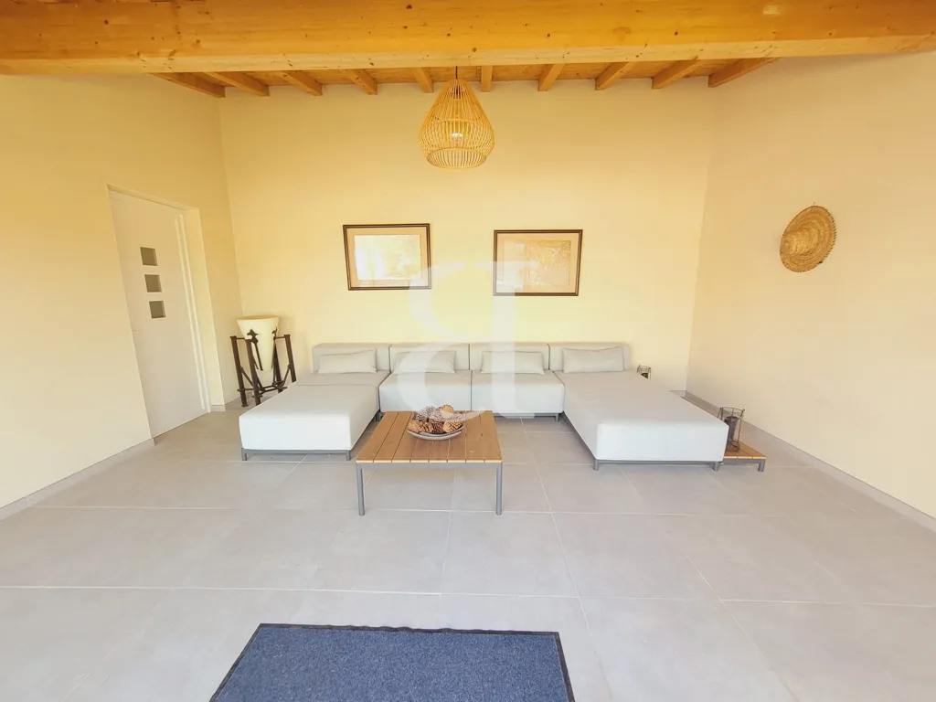 Elutuba - Contemporary Villa with Pool in La Bégude de Mazenc