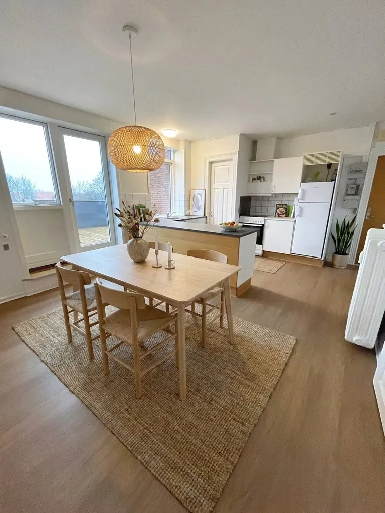 Dining Room - 2-Bedroom Apartment with Large Terrace in Lys