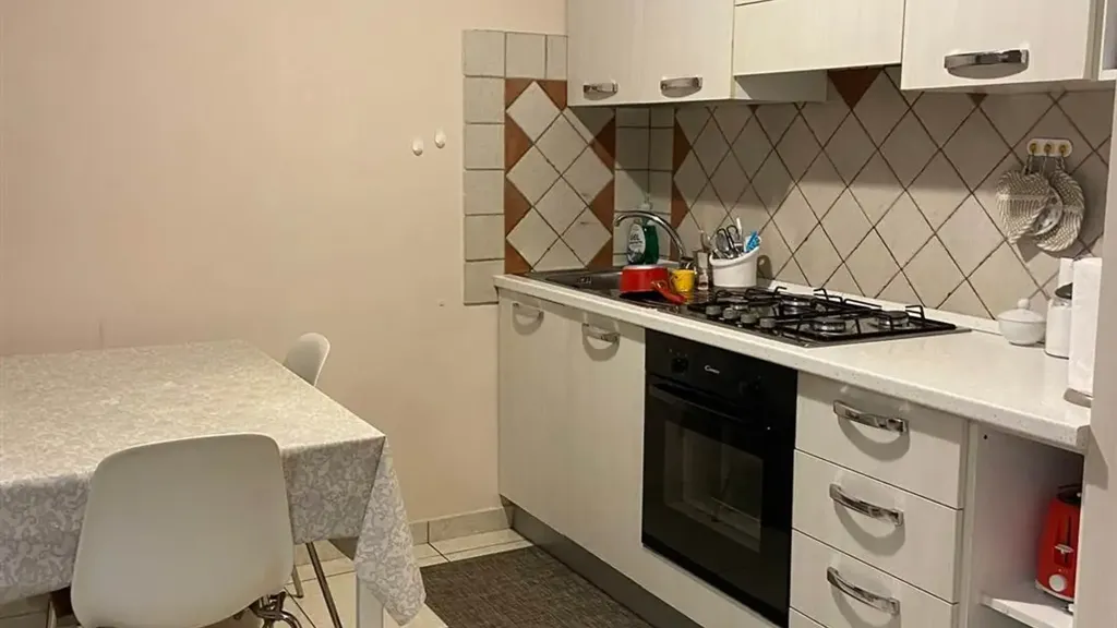 Cuisine - Rear-Facing Apartment with Terrace in Cosenza