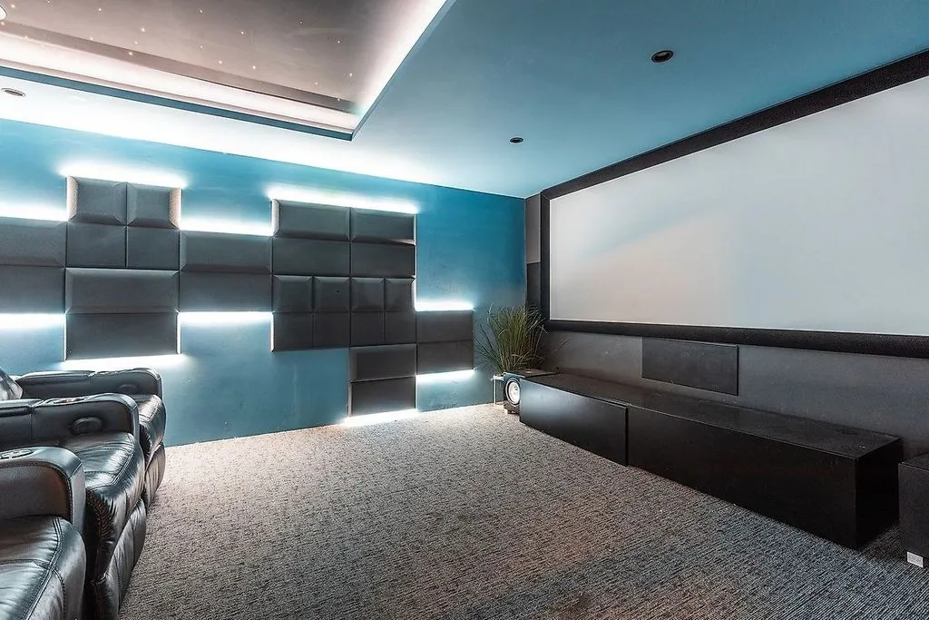 Pièces - Luxury Villa with Sea Views in Oeiras