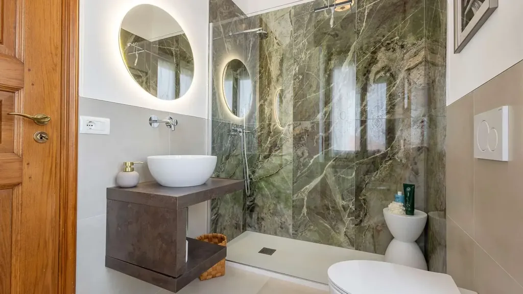 Salles de bain - Luxury Villa with Garden in Cuneo