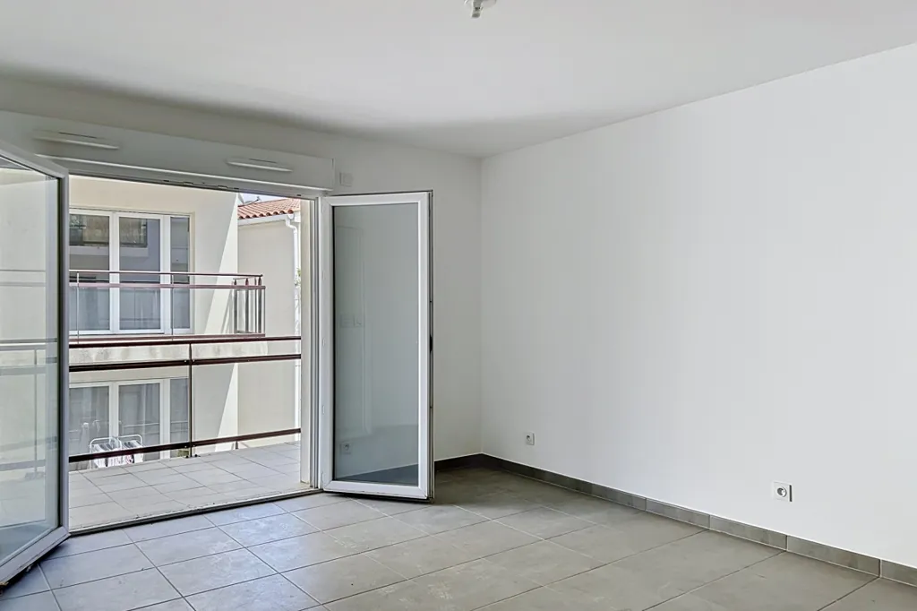 Pièces - Appartement 3 pièces avec patios au Cannet