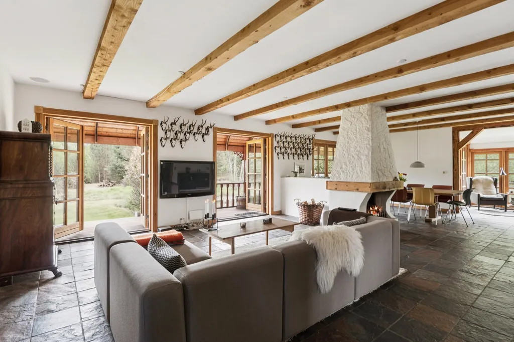 Living Room - Bjelkecottage with Nature View in Jerup