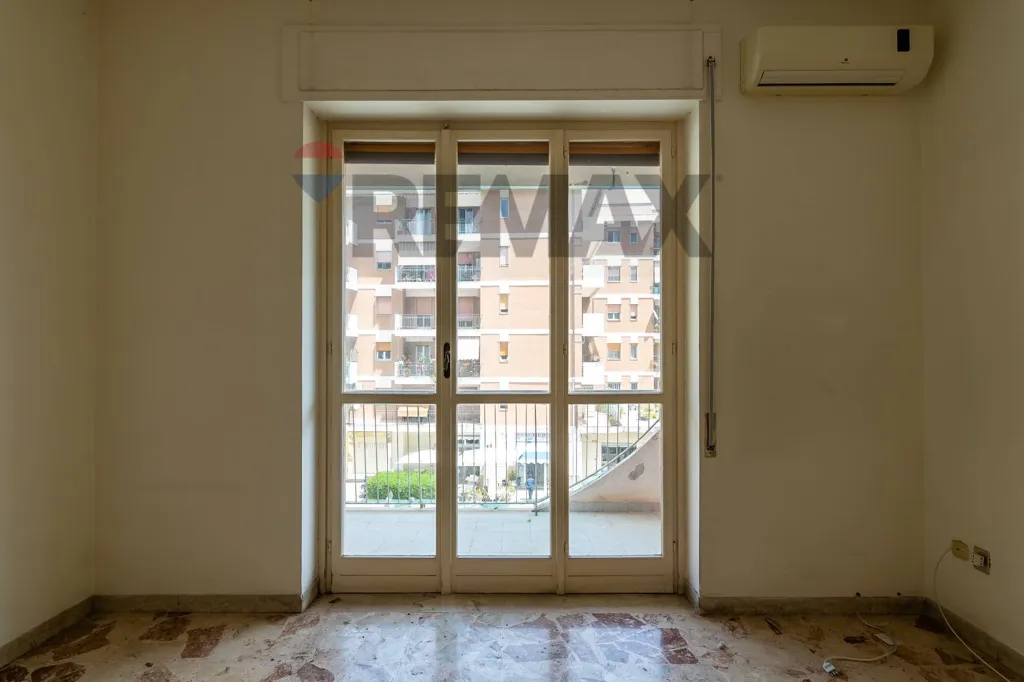 Pièces - Apartment with Balcony in Siracusa Centre
