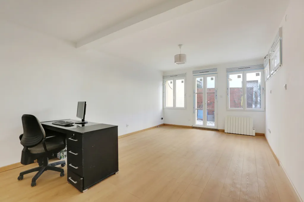 Bureau - Maison Neuve avec Jardin à Saint-Denis