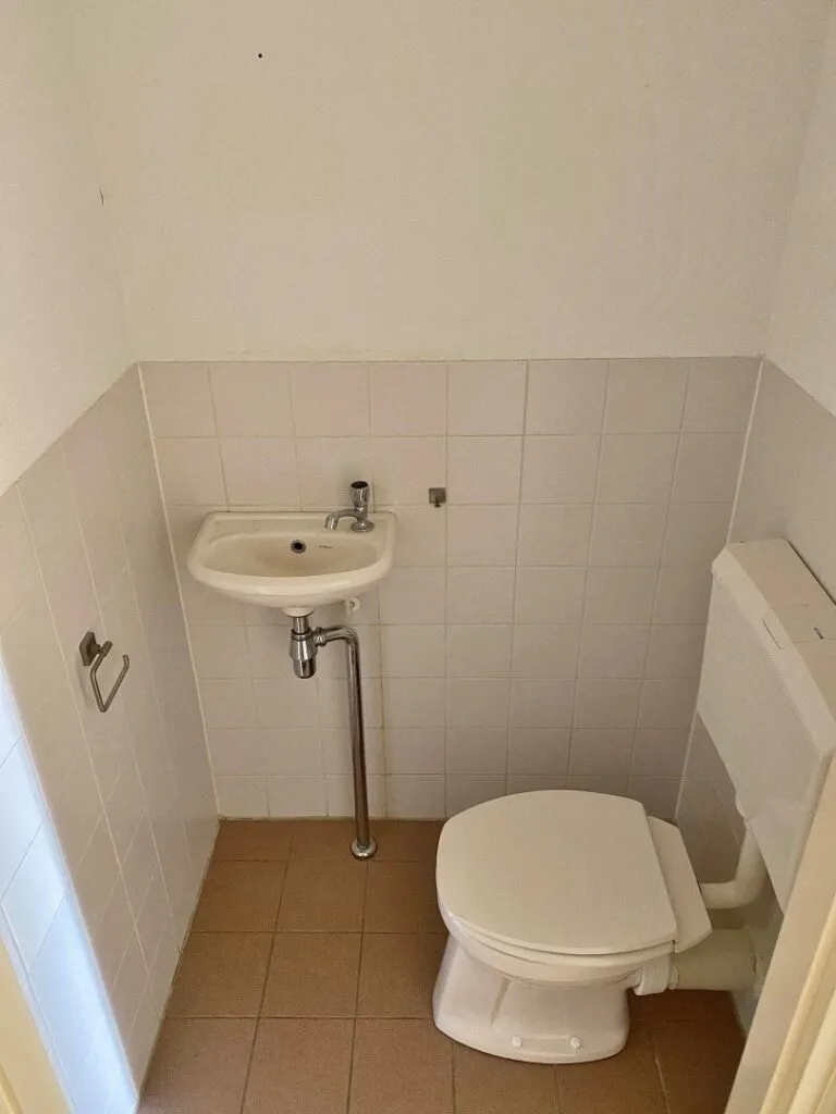 Salles de bain - 3-Bedroom Apartment with Balcony in Leiden