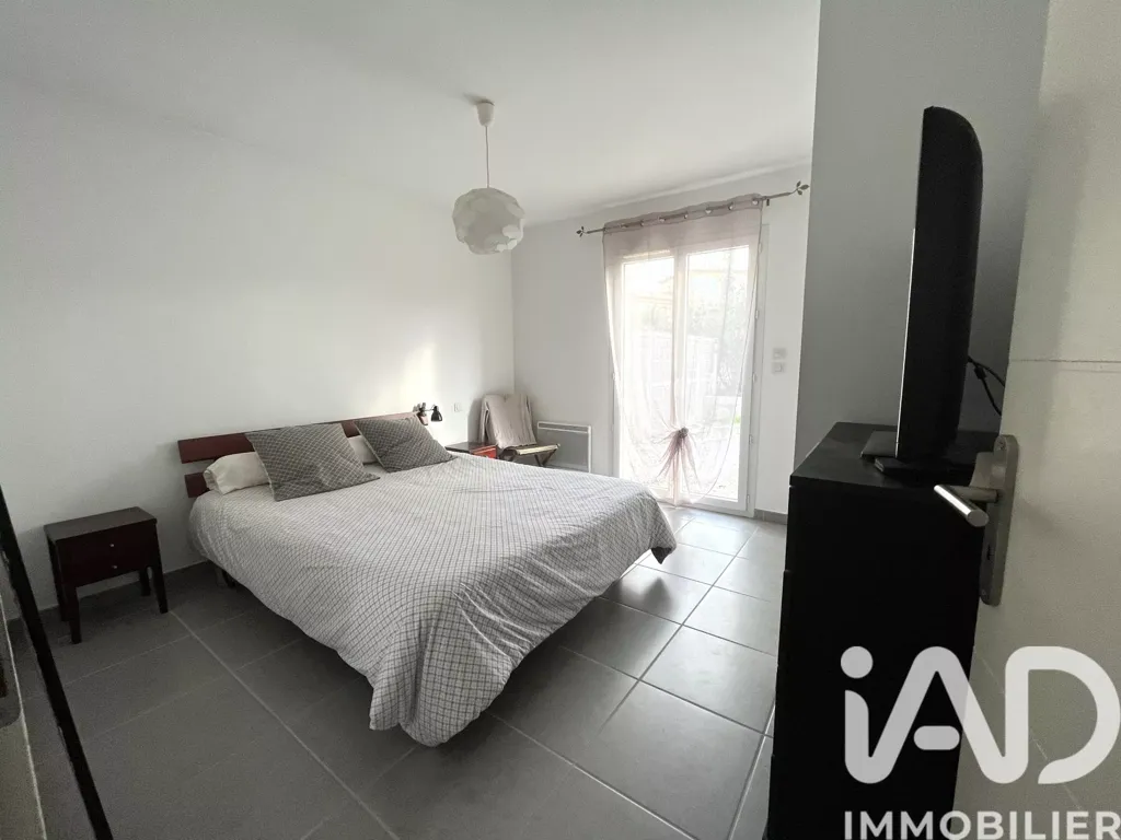 Magamistoad - Flat-Roofed Villa with Pool Potential in Autignac