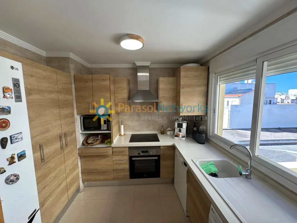 Köök - Renovated Apartment with Balcony in Nucli Urbà