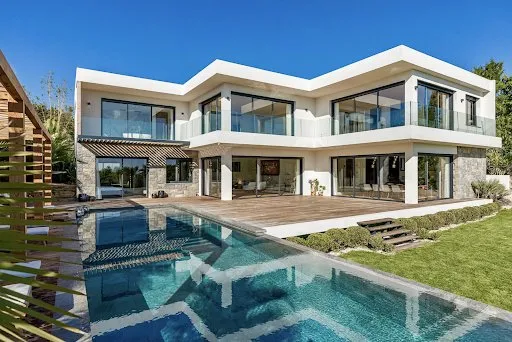 Piscine - Villa Prestigieuse avec Piscine à Mougins