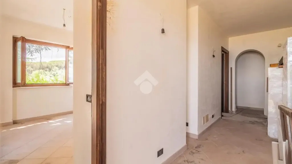 Hallway - Villa with Lake View in Bracciano