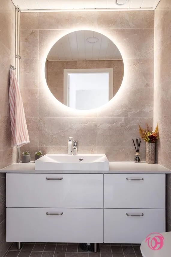 Salles de bain - Modernised Apartment with Balcony in Martinlaakso