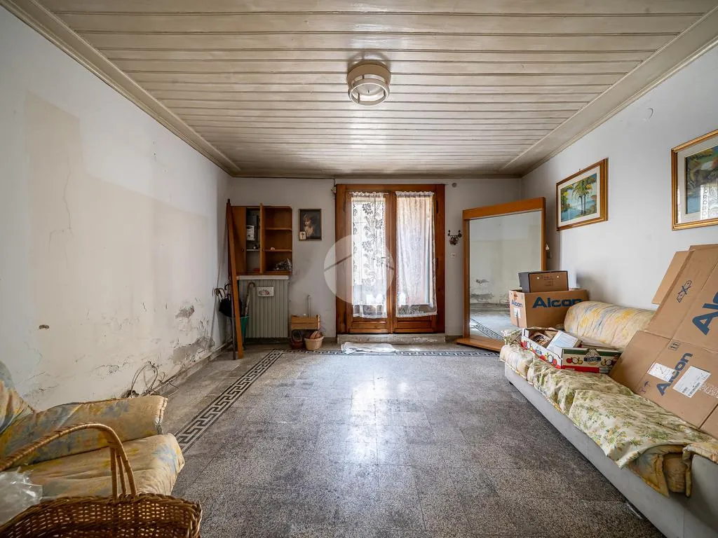 Soggiorno - Two-Terrace Palazzine in Historic Negrar