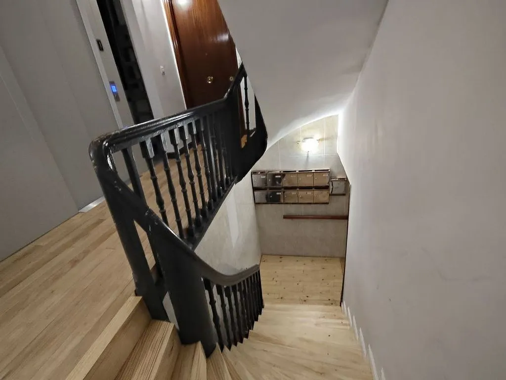 Pièces - Reformed Flat with Balcony in Bilbao's Old Town