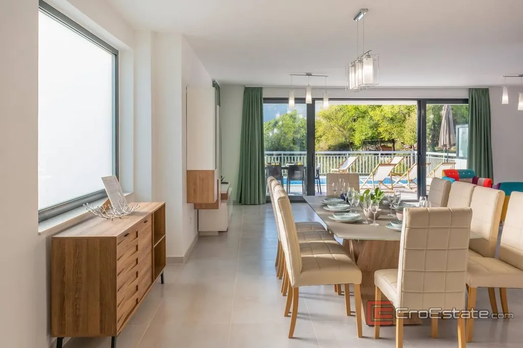 Söögituba - Villa with Pool and Sea View near Makarska