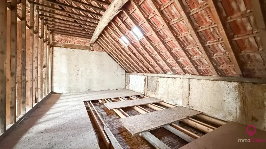 Stanze - Renovatable House with Garden in Heers