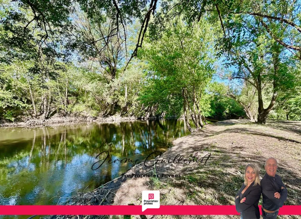 Leisure Land with River Access in Gievres