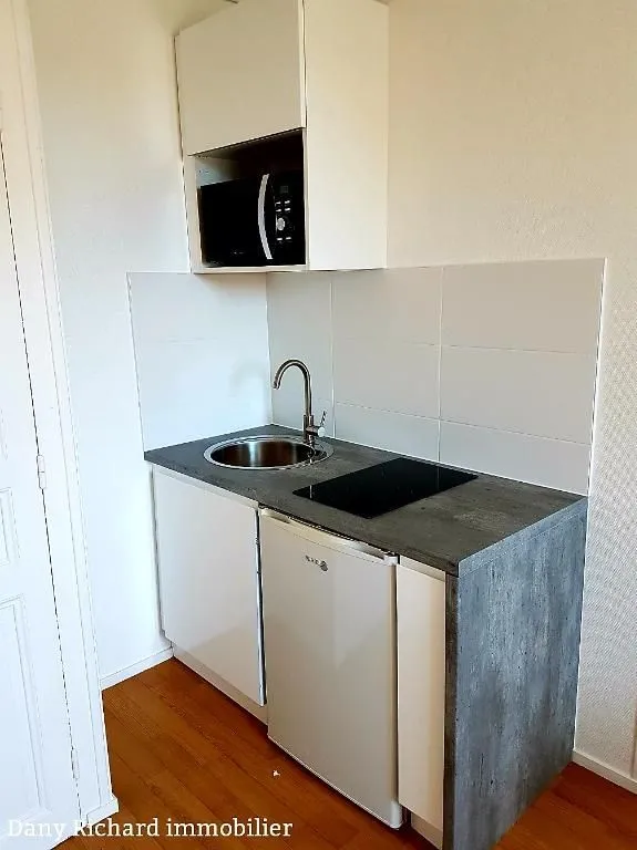 Köök - 1Bis Apartment with West View in Rennes Centre
