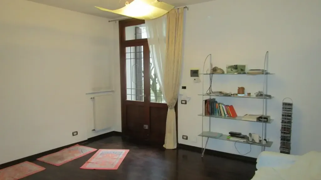 Elutuba - Three-Level Apartment in Padova Specola