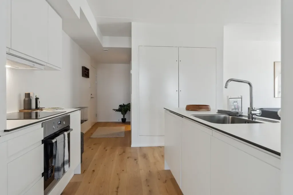 Küche - Modern Flat with Balcony in Odense C