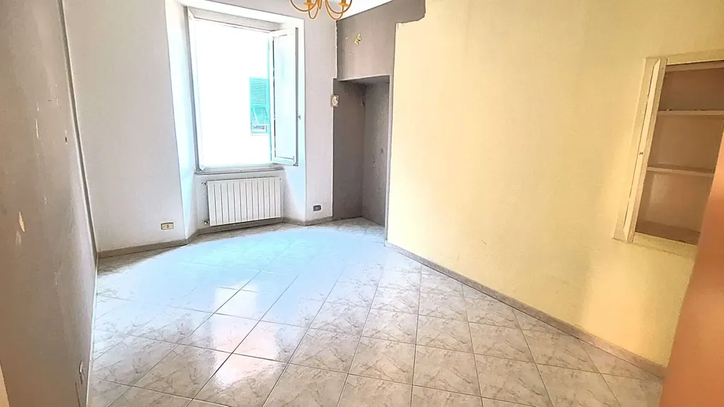 Toad - Spacious Apartment with Central Location in Campomorone