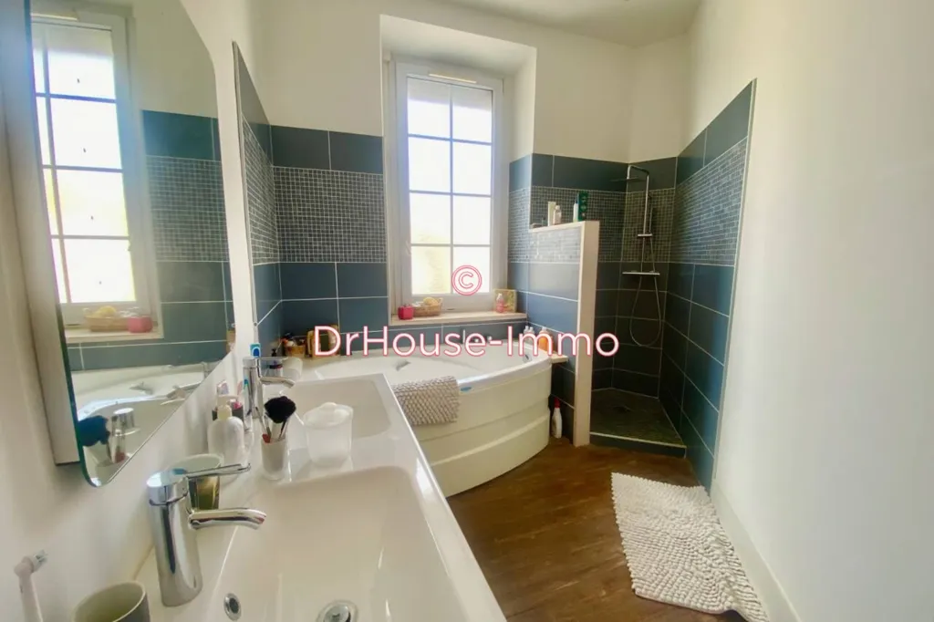 Salles de bain - Ensemble Immobilier Rénové avec Balcon à Carcassonne