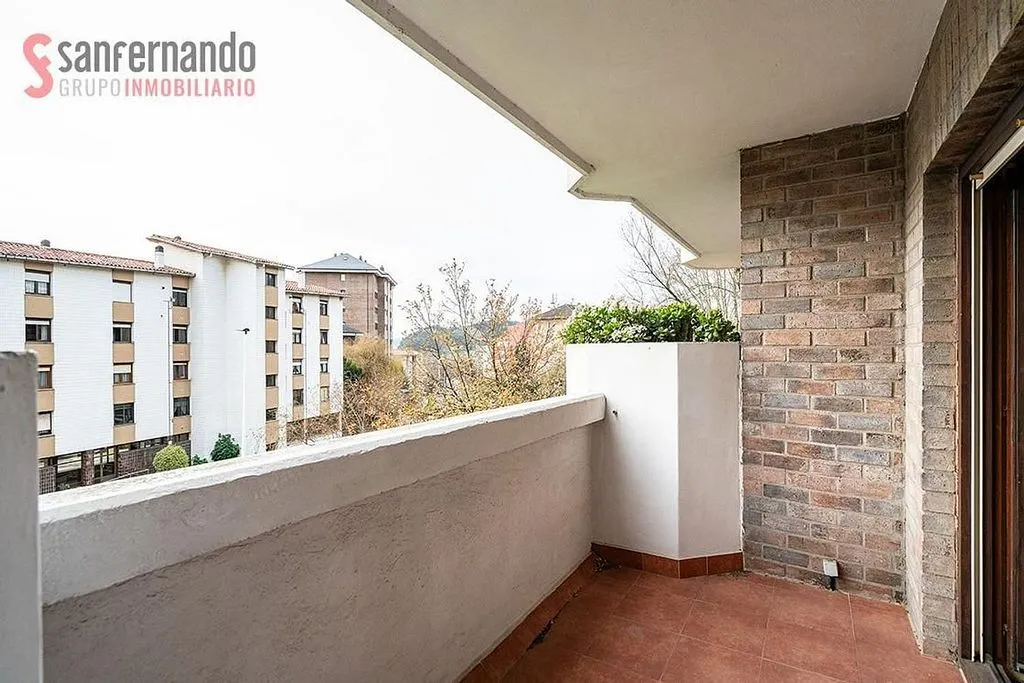 Balcon - Apartment with Terrace in Gerardo Diego, Santander