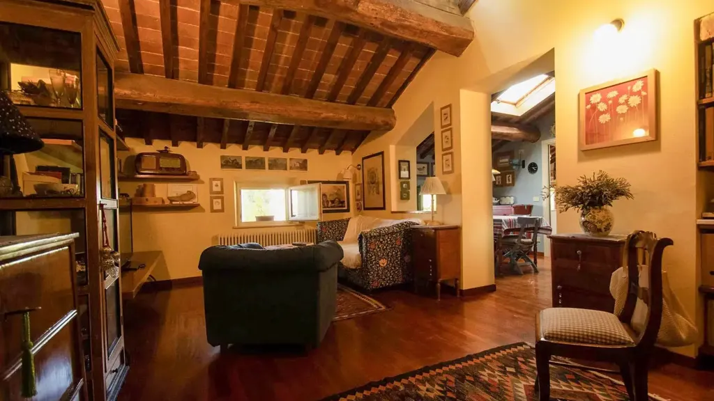 Elutuba - Restored Tuscan-Style Apartment in Siena