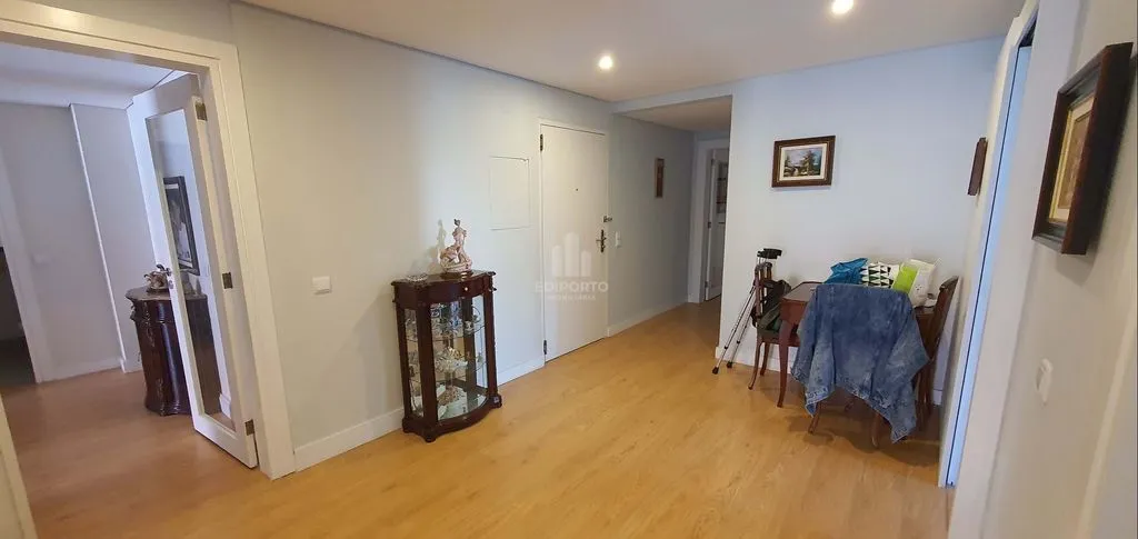 hallway_entrance